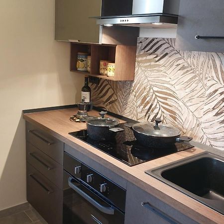 Charming Apartment Lake Front Acquaseria Екстер'єр фото